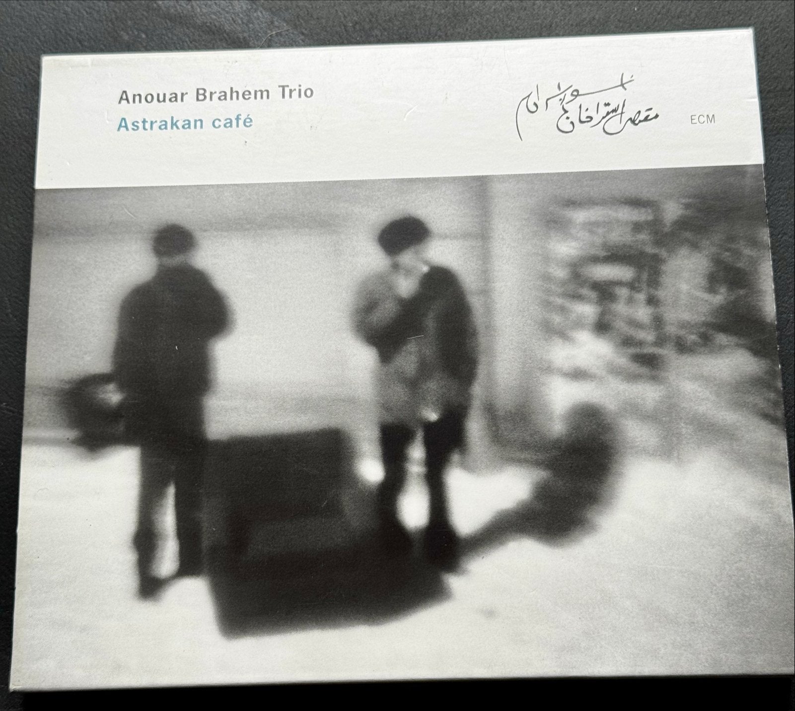 Anouar Brahem Trio - Astrakan Café (ECM 1718), Ophalen of Verzenden, Zo goed als nieuw, Jazz-fusion, Album