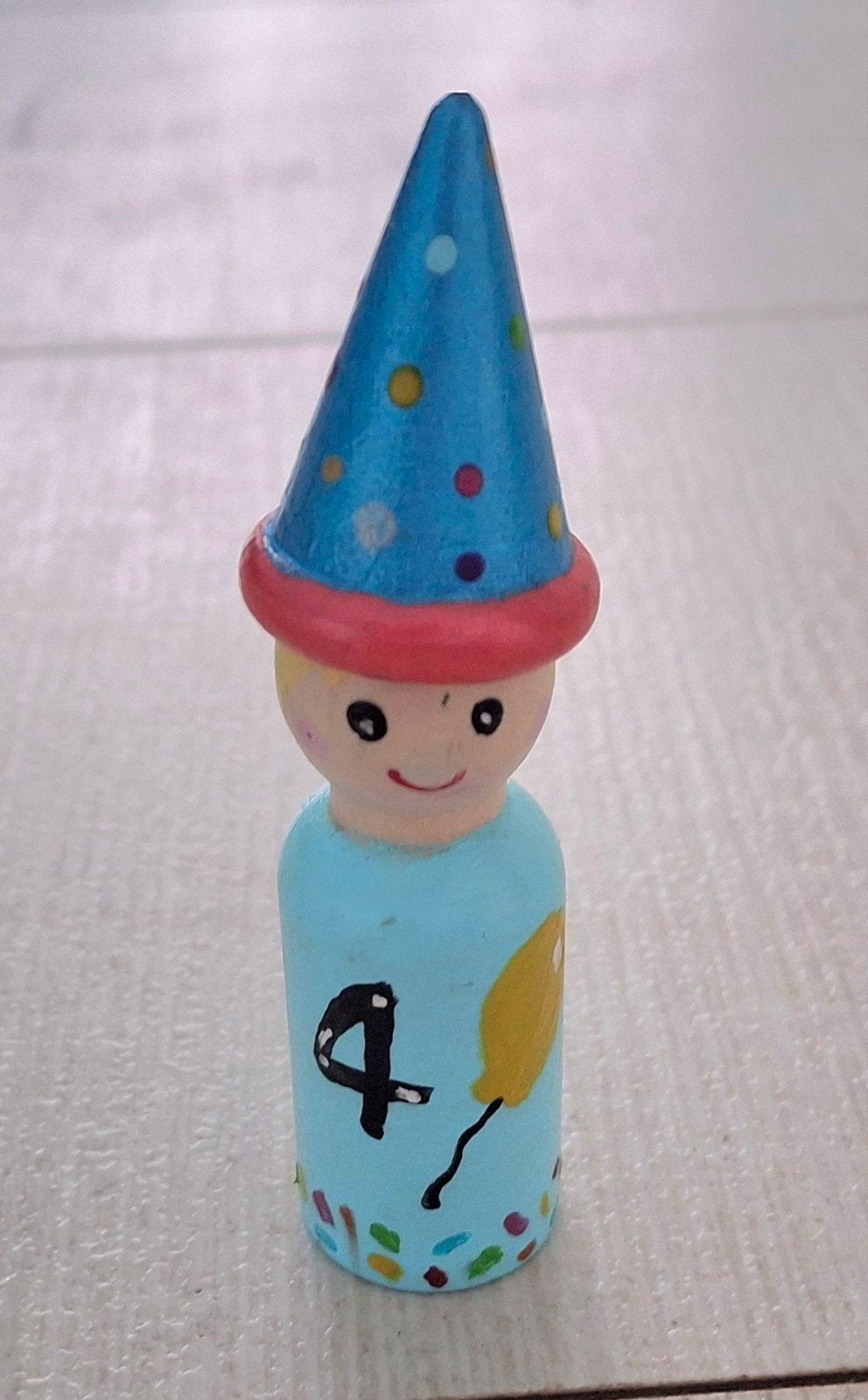 Pegdoll 4 jaar met verjaardagsmuts, Ophalen of Verzenden, Nieuw