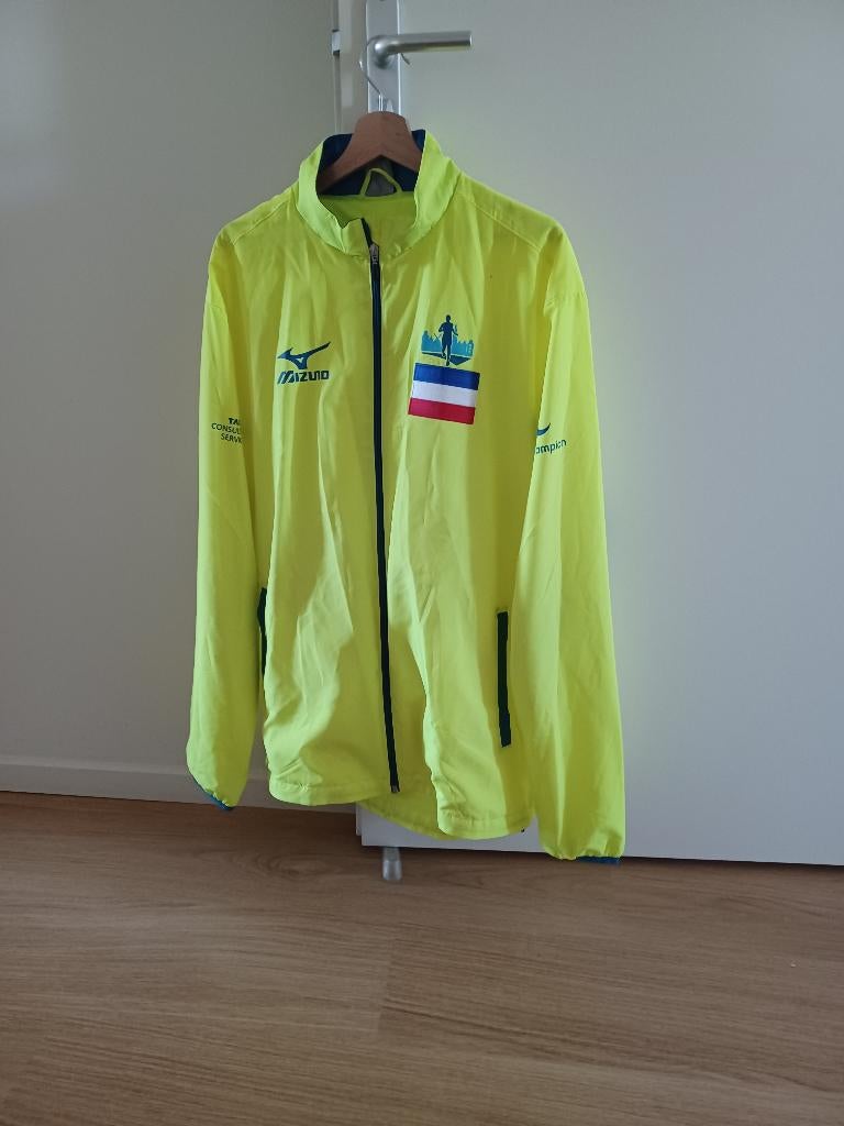Mitzuno hardloop jack - XL, Geel, Maat 56/58 (XL), Ophalen of Verzenden, Hardlopen of Fietsen
