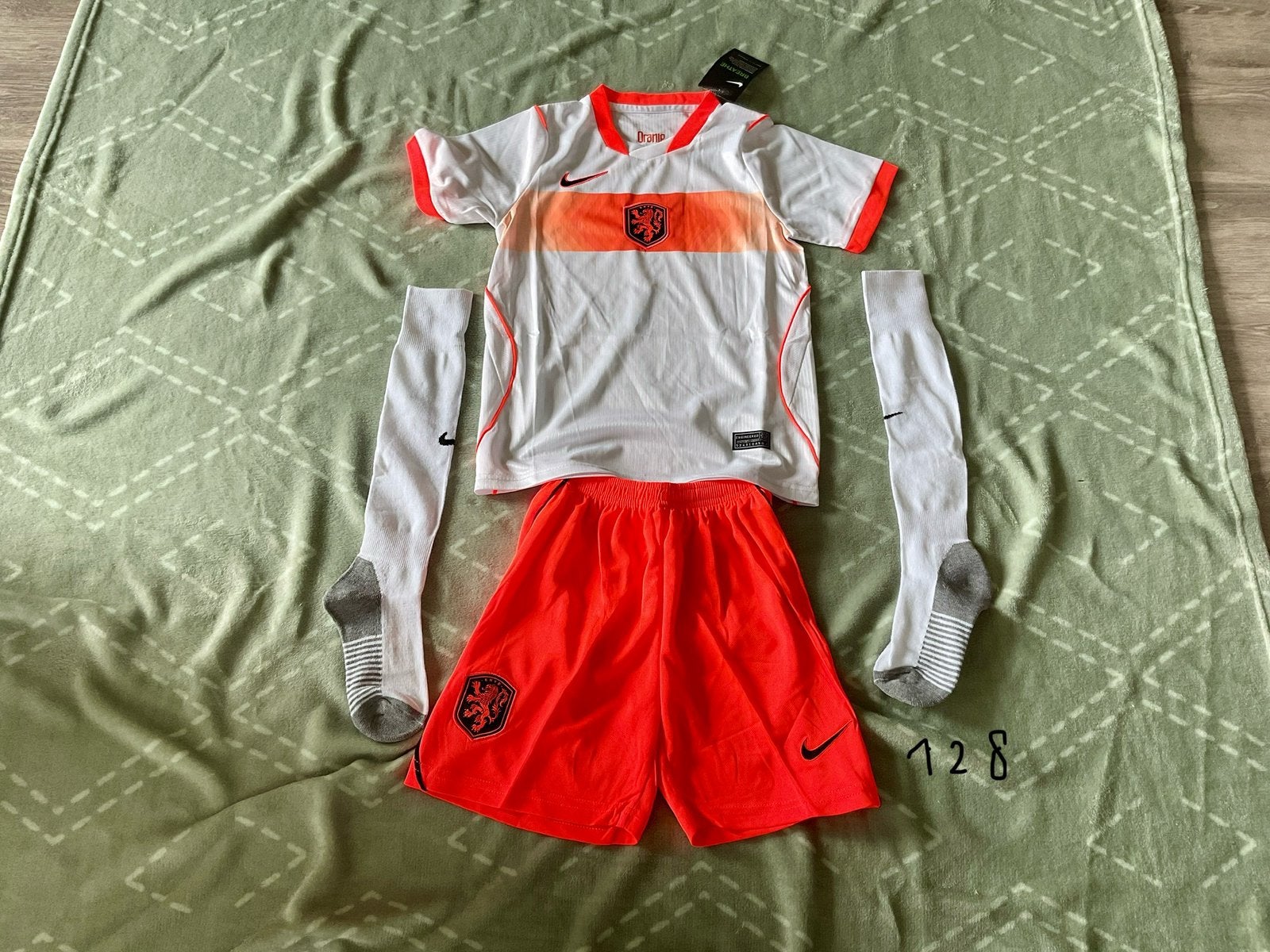 Ajax tenue nieuw maat 128, Maat XS of kleiner, Ophalen of Verzenden, Nieuw, Set
