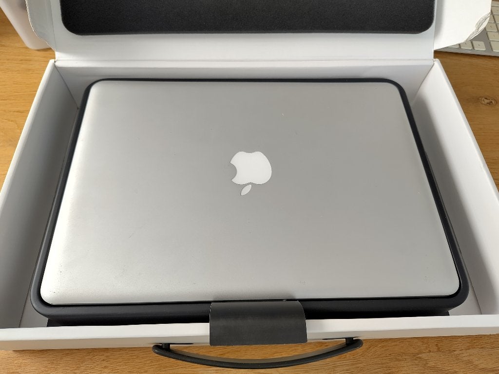 Apple MacBook Pro 13" Mid 2010 - 2,4 GHz - originele doos, MacBook Pro, Gebruikt, 256 GB, 2 tot 3 Ghz