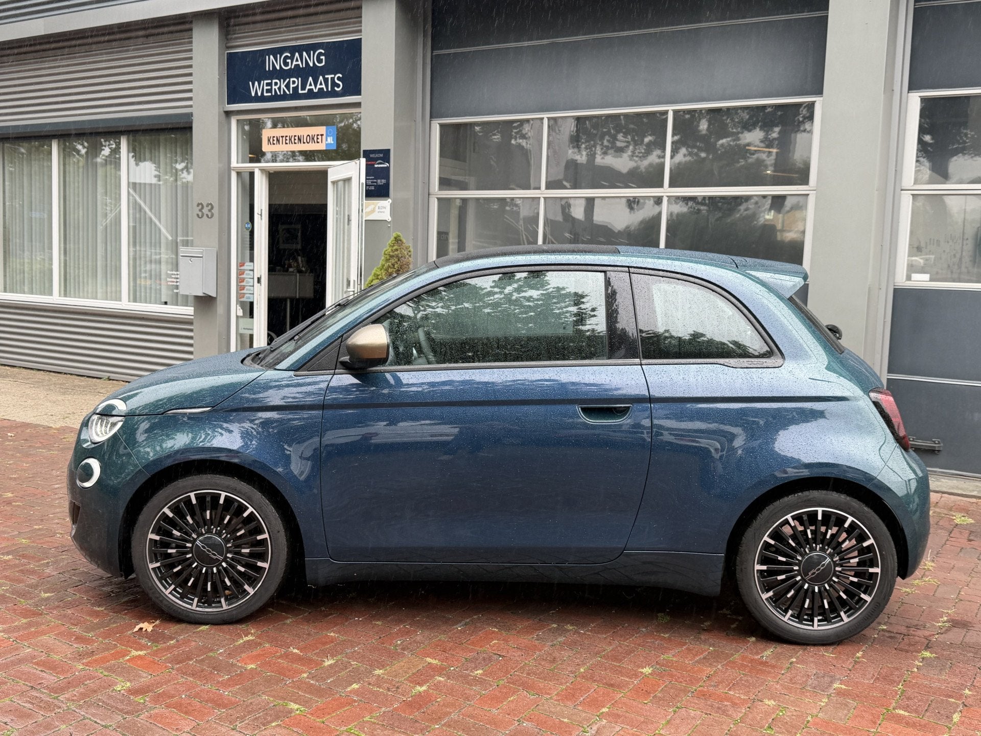 Fiat 500 3+1 Icon 42 kWh | LED | Navi | Clima | LMV | 07-202, Dealer onderhouden, 4 stoelen, Automatische klimaatregeling, Origineel Nederlands