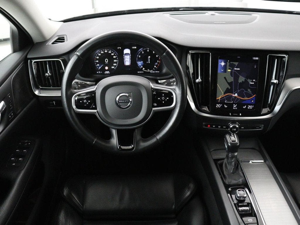 Volvo V60 2.0 T5 Inscription | Trekhaak | Leder | Stoel & St, Auto's, 15 km/l, Euro 6, 4 cilinders, 1969 cc