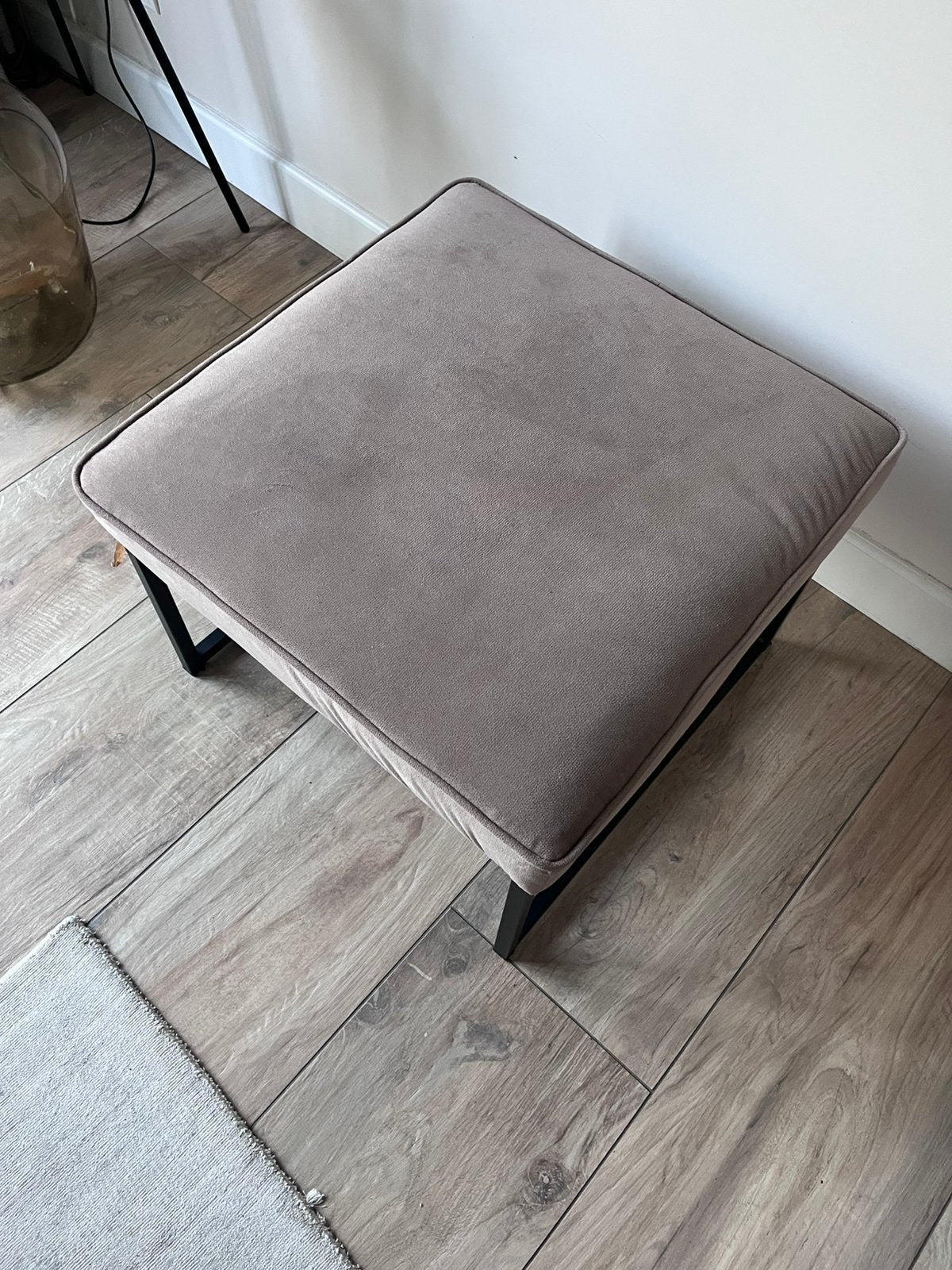 Hocker poef, Ophalen, Zo goed als nieuw, 75 tot 100 cm, Vierkant