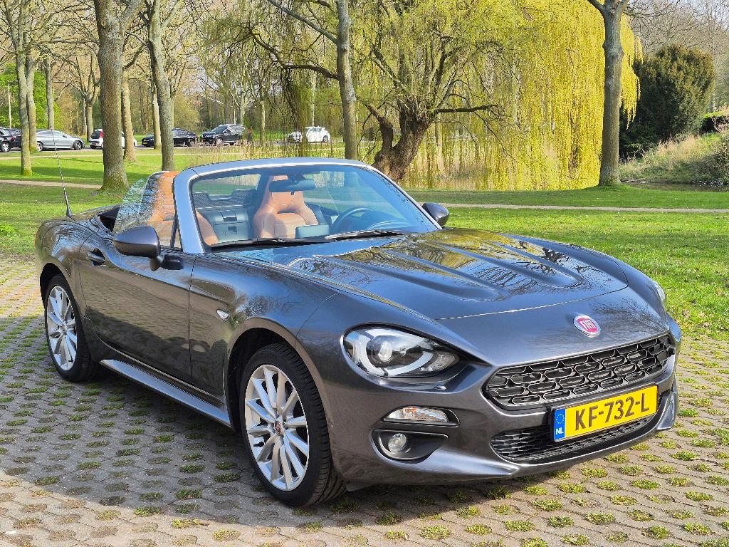 Fiat 124 Spider 1.4 Multiair Turbo16v 2016 Grijs metallic, Auto's, 1025 kg, Achterwielaandrijving, 40 €/maand, 4 cilinders