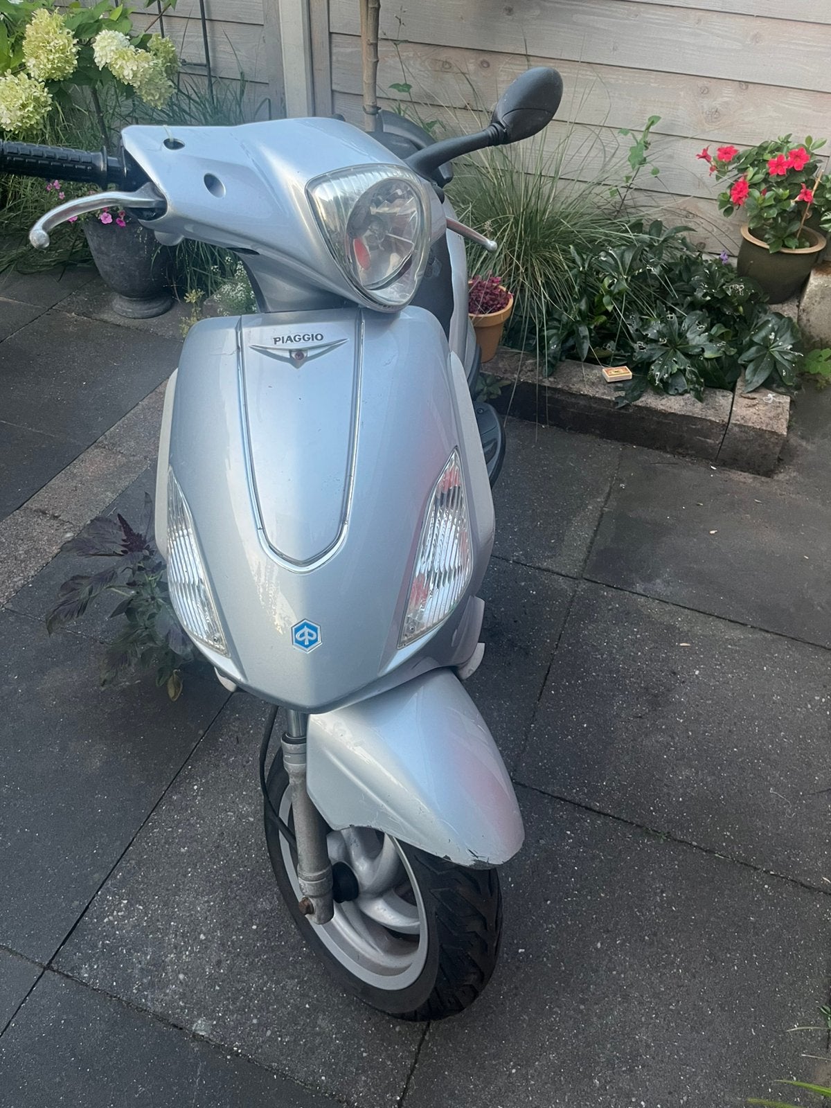 Piaggio fly, Ophalen of Verzenden