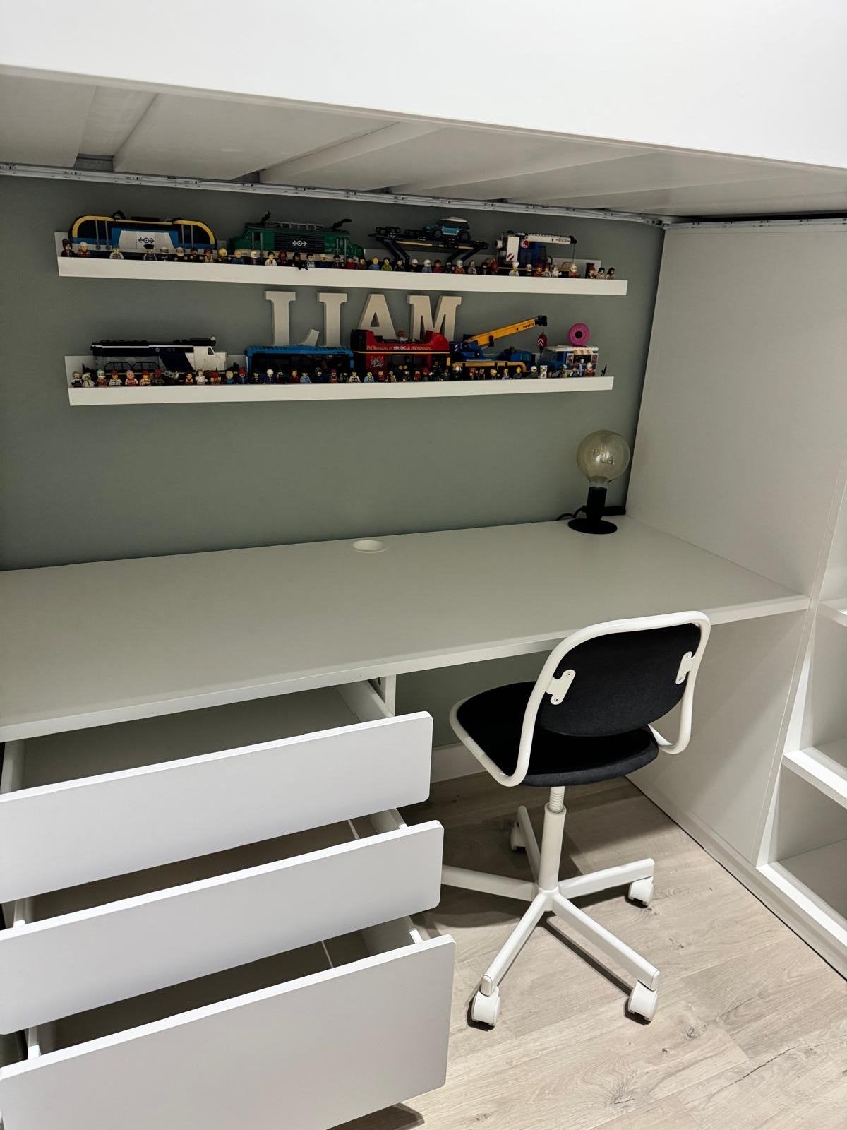 Foto 5 van IKEA Hoogslaper met bureau en opbergruimte -Zo goed als nie