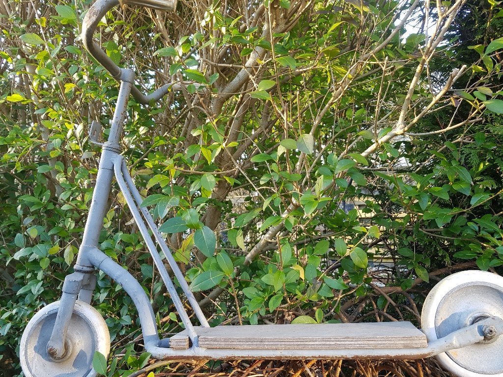 Franse Trottinette (step) jaren 50 vorige eeuw (brocante), Ophalen