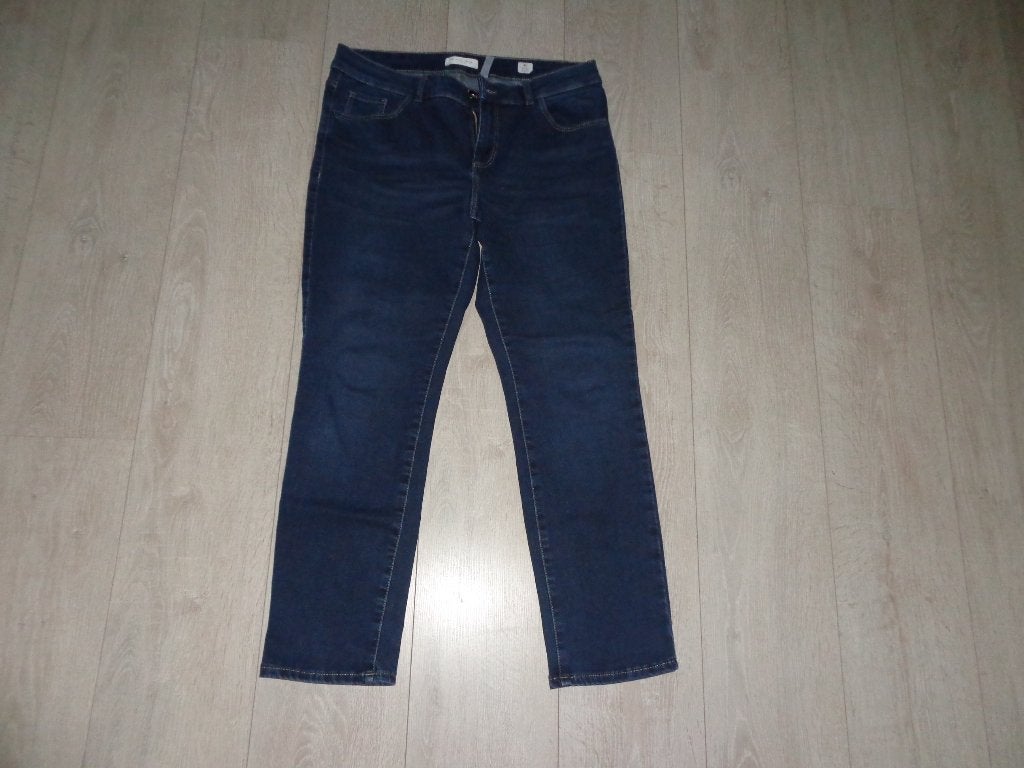 Donkerblauwe damesspijkerbroek van christian berg, maat 40, Kleding | Dames, Ophalen of Verzenden, Zo goed als nieuw, Blauw, W30 - W32 (confectie 38/40)
