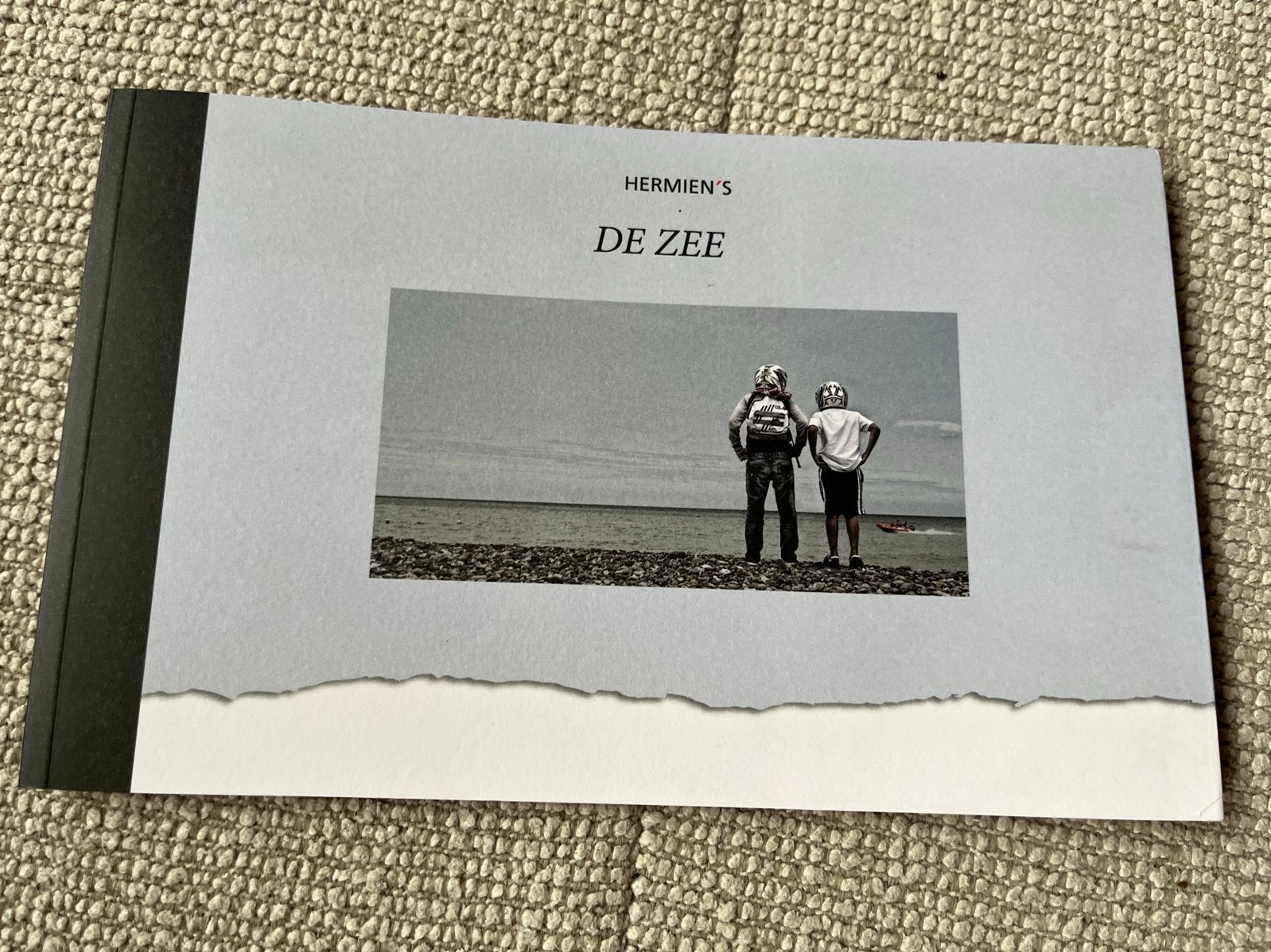 De Zee - Hermien S. - Fotografisch reisverslag, Ophalen of Verzenden, Zo goed als nieuw, Fotografie algemeen