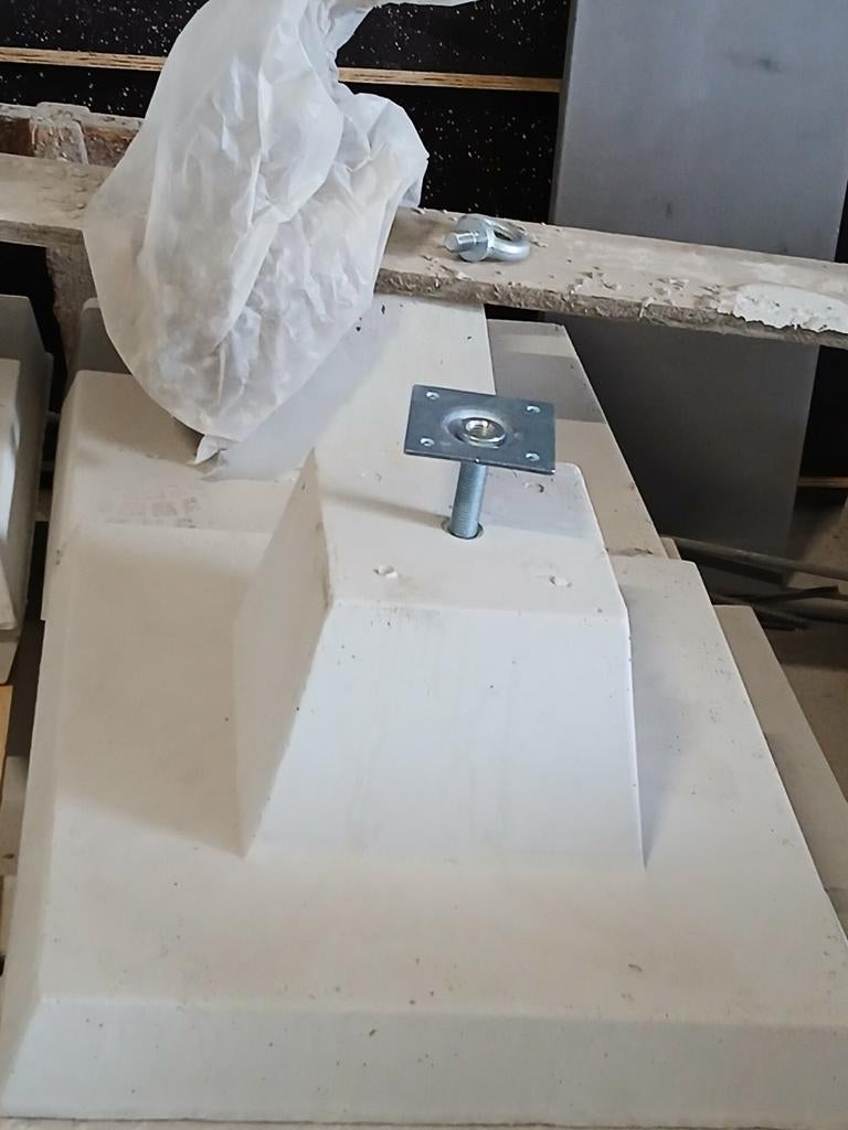 Betonpoer poer met stelplaat, Doe-het-zelf en Verbouw, Ophalen