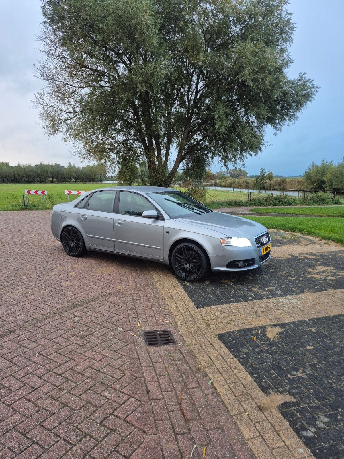 Audi A4 3.2 FSI V6 Quattro 188KW 2006 Grijs, 1800 kg, Zwart, ABS, Handgeschakeld