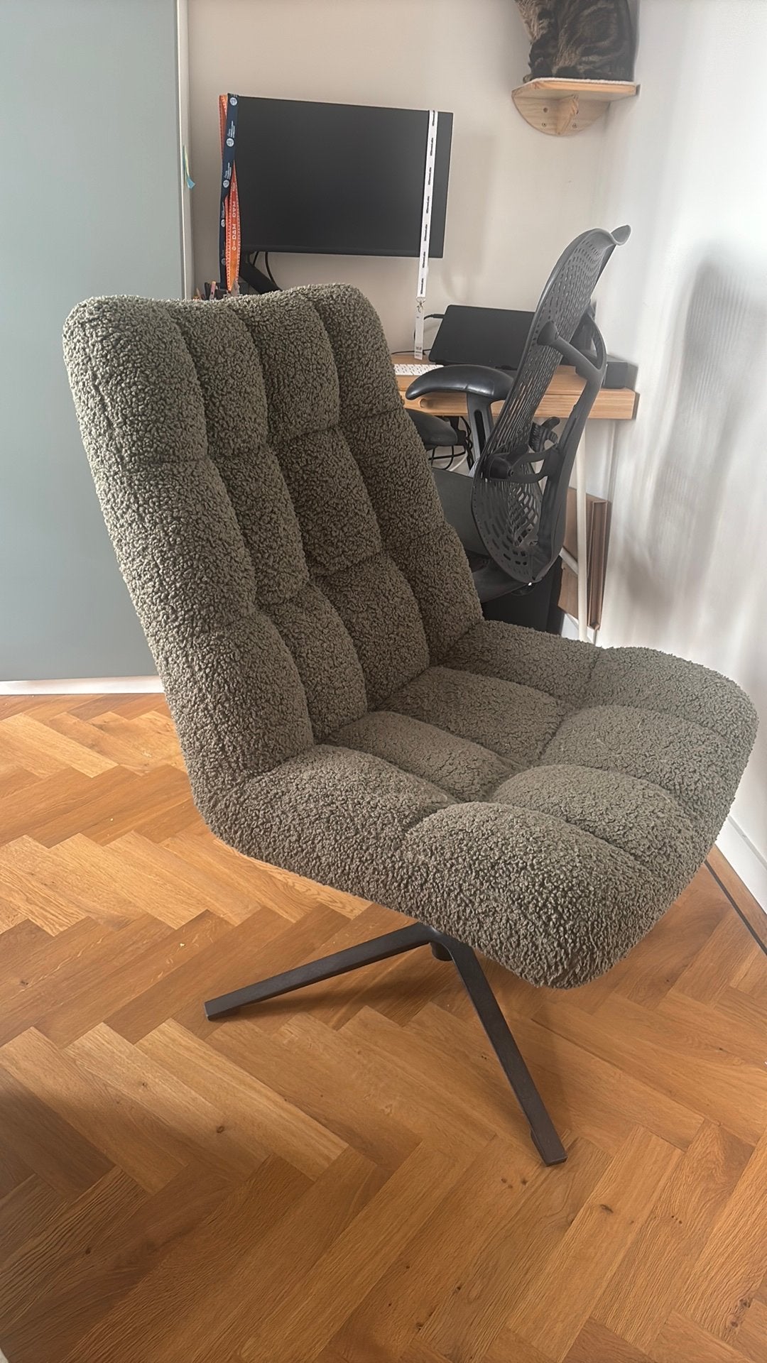 Job draaifauteuil teddy groen  WOOOD, Ophalen, Minder dan 75 cm, Zo goed als nieuw, Stof