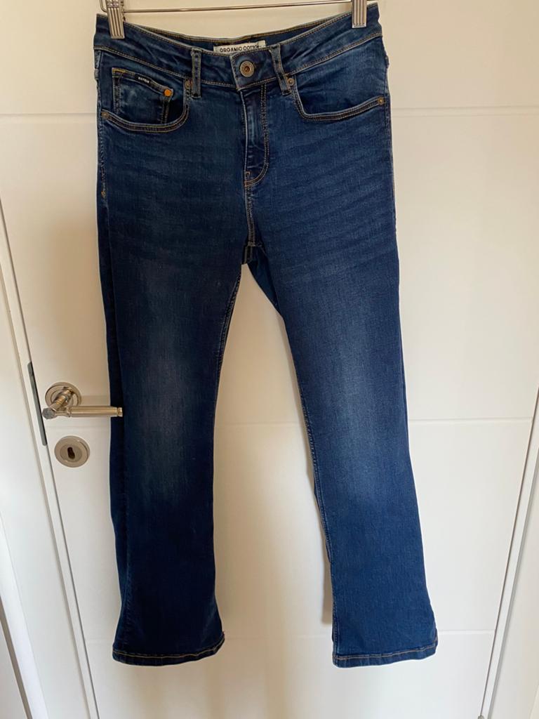 Mooie Jeans, Bootcut, Kuyichi, maat 28, lengte 30, z.g.a.n., Ophalen of Verzenden, Zo goed als nieuw, Blauw, W32 (confectie 46) of kleiner