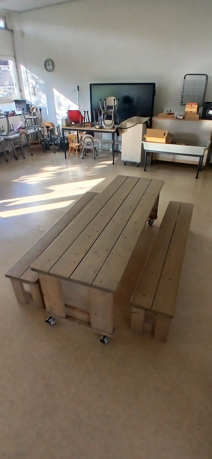 Verrijdbare picknicktafel met bankjes voor kinderen, Tuin en Terras, Gebruikt, Rechthoekig, Hout, Ophalen