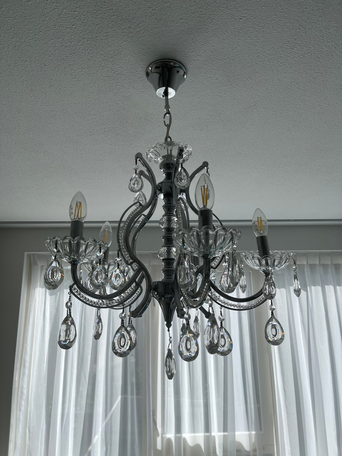 Elegante kroonluchter met kristallen en tafellamp, Ophalen of Verzenden, Zo goed als nieuw, Glas, E14 (klein)