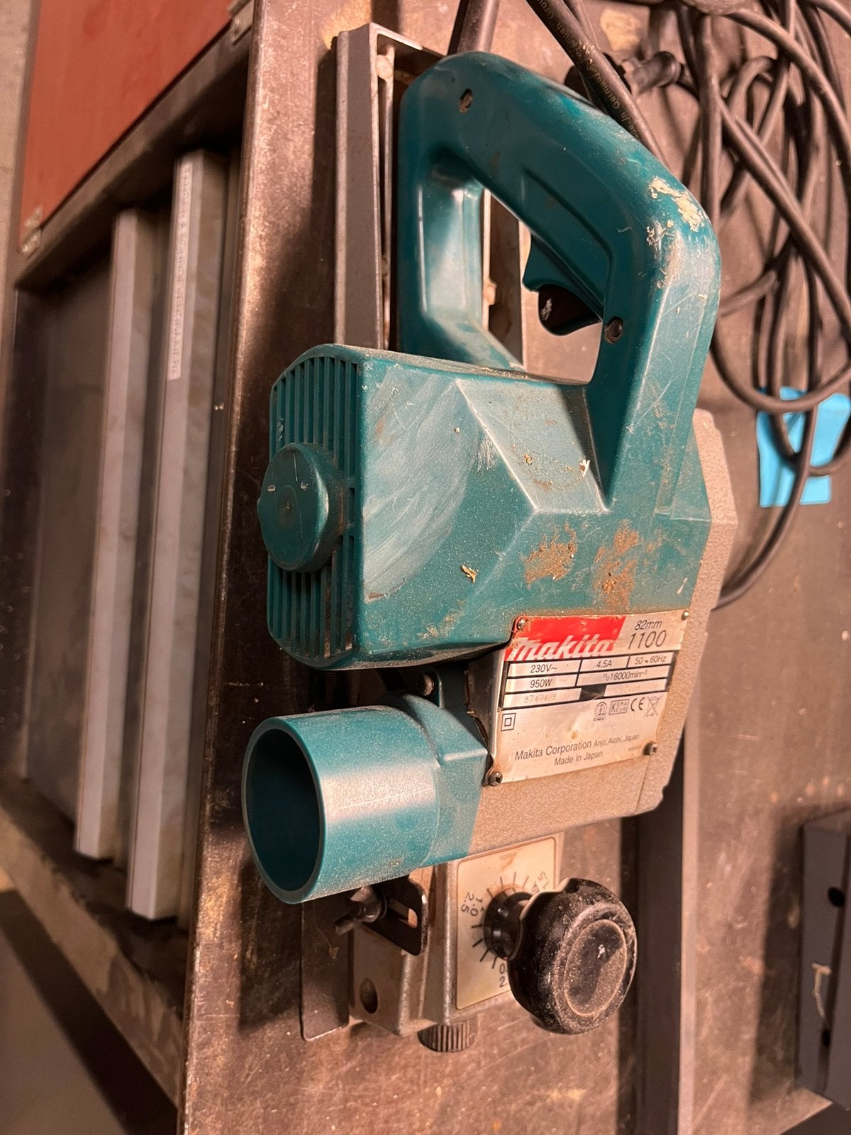Makita 1100 elektrische scaag, Doe-het-zelf en Verbouw, Ophalen, Gebruikt, Elektrisch