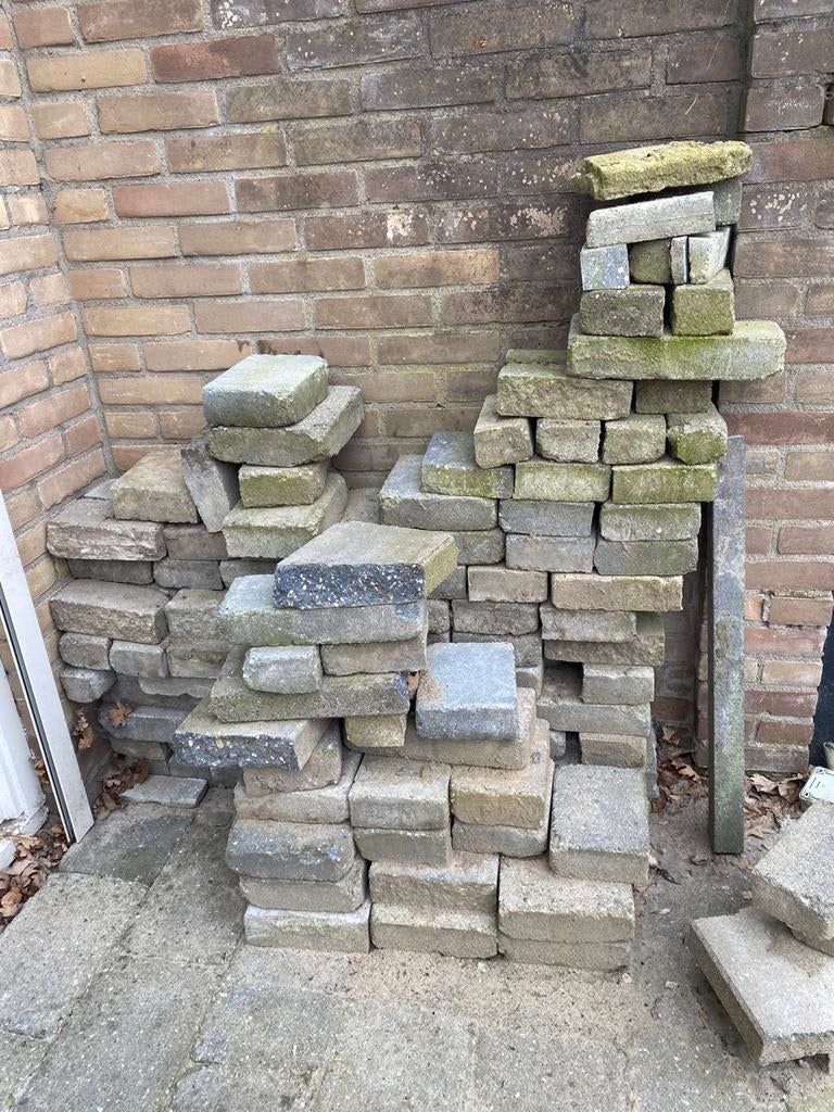 GRATIS tegels betonbanden klinkers snijstukken, Tuin en Terras, Tegels en Klinkers, Ophalen, Zo goed als nieuw, Beton, Terrastegels