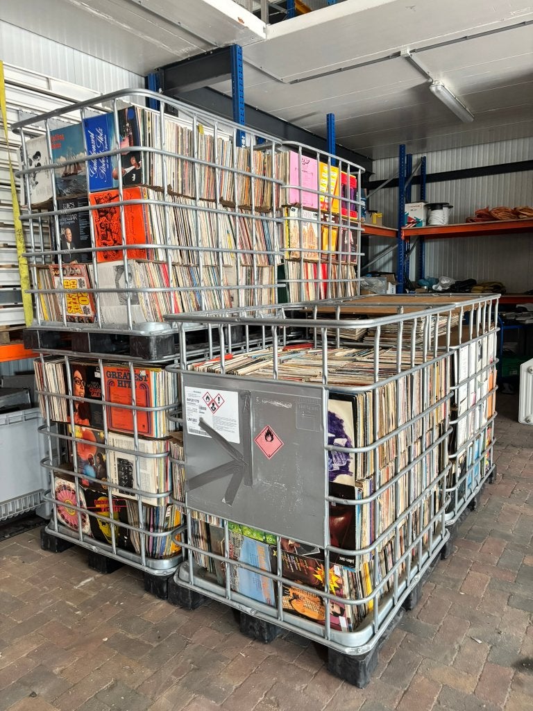 IBC-kratten met vinyl 12 inch LP platen – uit nalatenschap, Ophalen, Gebruikt, Originele persing, 12 inch