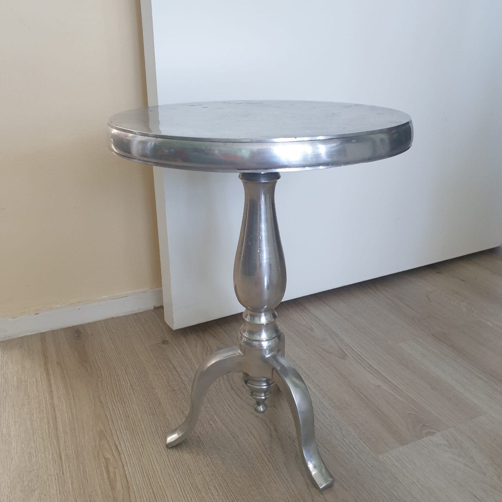 aluminium bijzettafel, rond, zilverkleurig, Minder dan 45 cm, Minder dan 55 cm, Metaal of Aluminium, Rond