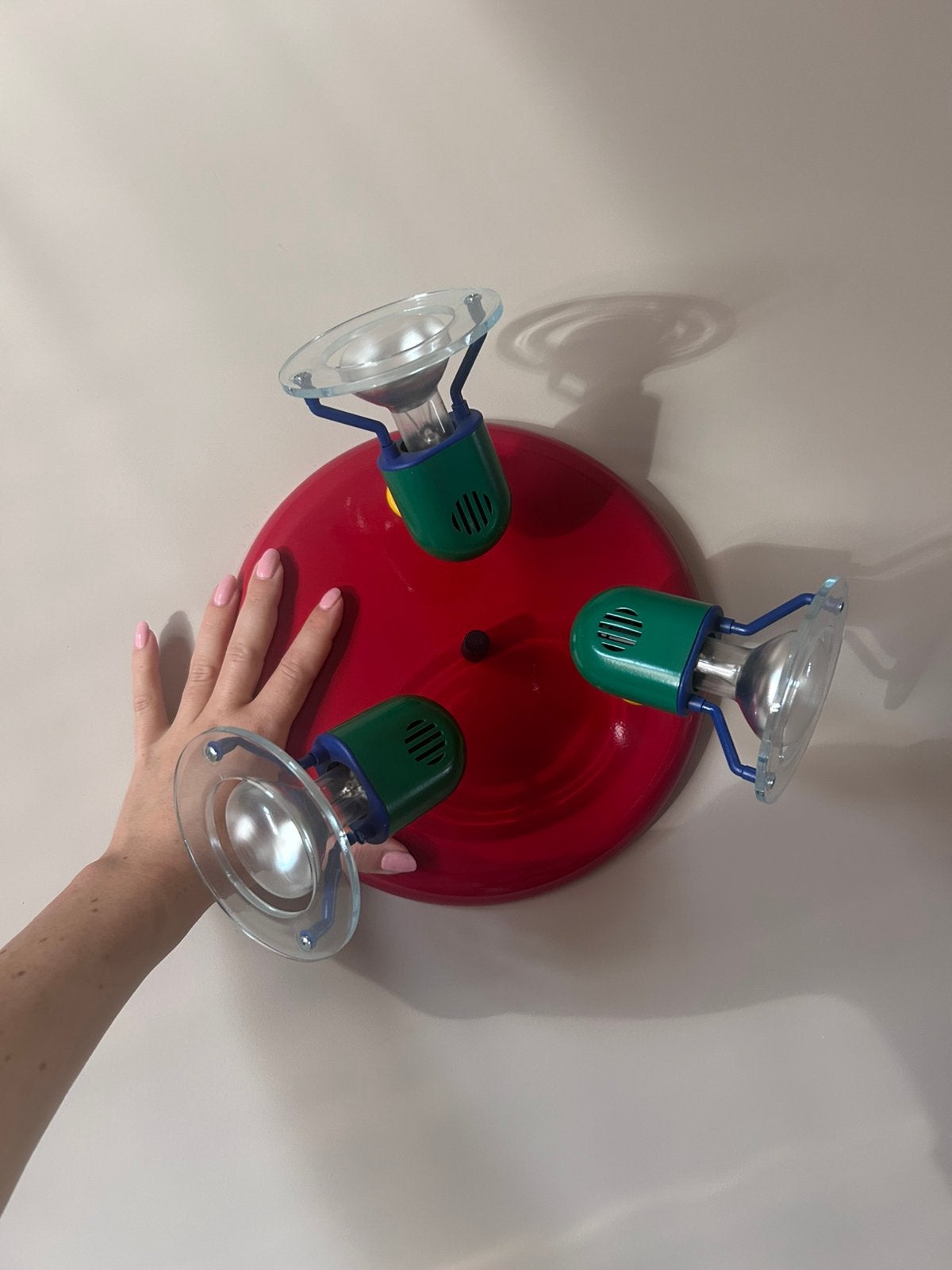 Memphis-stijl plafond lamp zoekt nieuw thuis!, Vintage, Ophalen of Verzenden, Kunststof, Gebruikt
