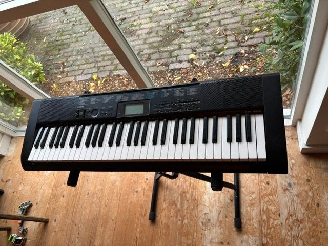 Keyboard Casio CTK 1200 met standaard, Ophalen, Casio, Met standaard, 61 toetsen