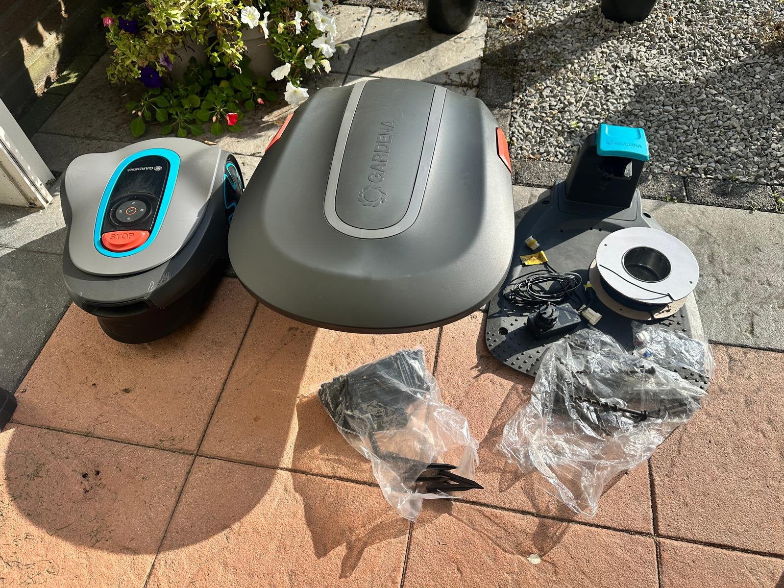 Gardena Sileno minimo 250 1 jaar gebruikt, Tuin en Terras, Ophalen, Zo goed als nieuw