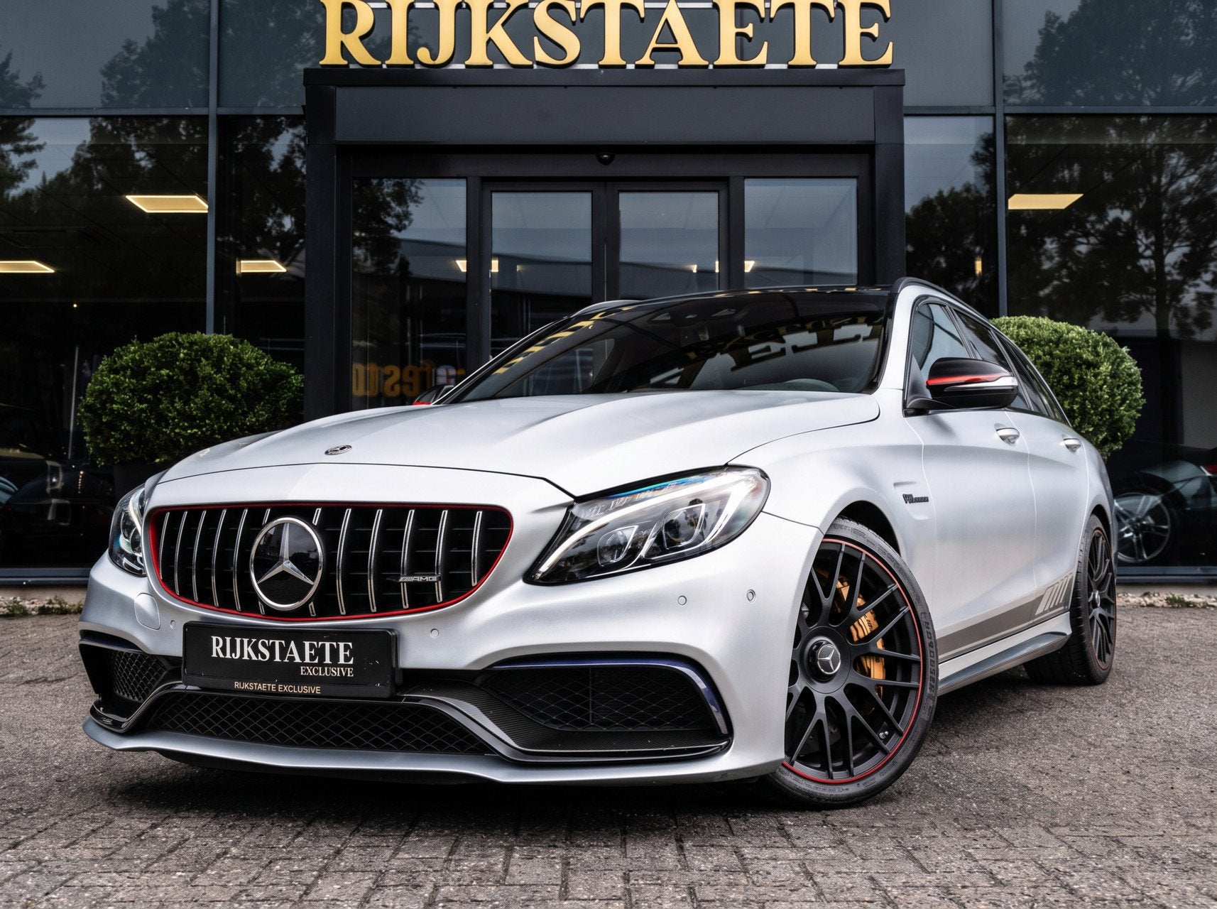Mercedes C-klasse Estate AMG C63S Edition 1|PANO|KERAMISCH, Automaat, Achterwielaandrijving, Gebruikt, Met garantie (alle)