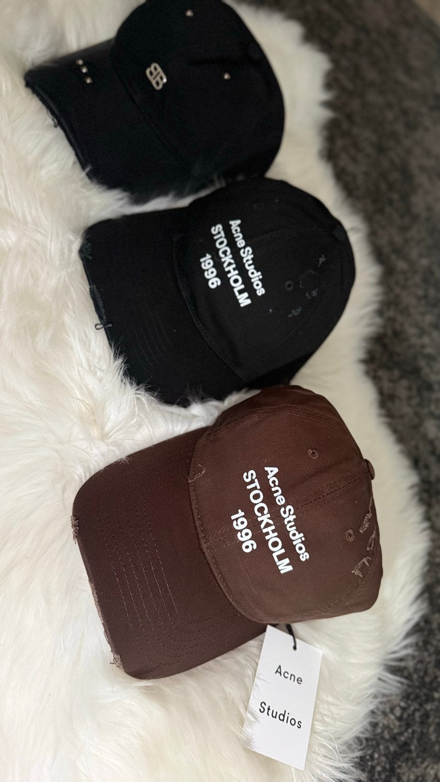 Acne Studios Pet en Balenciaga, Ophalen of Verzenden, Nieuw, One size fits all, Pet