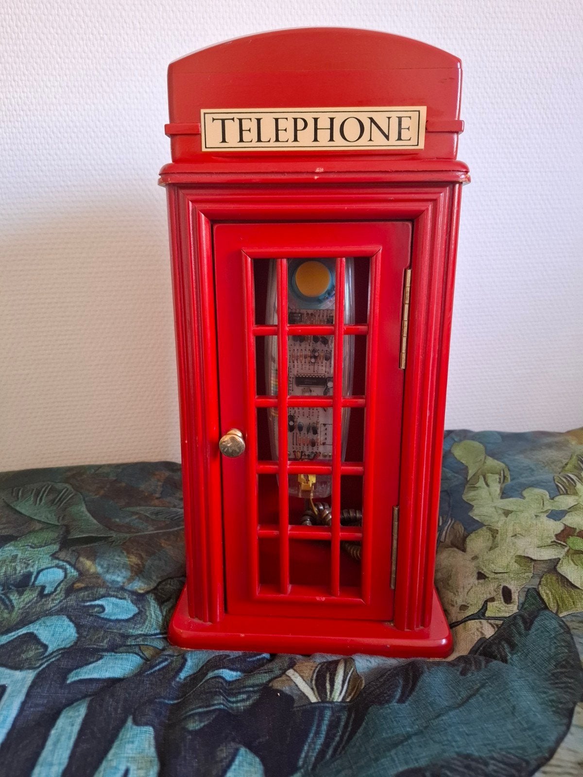 Unieke Vintage Engelse Telefooncel met Werkende Telefoon, Telecommunicatie, Ophalen, Gebruikt, 1 handset