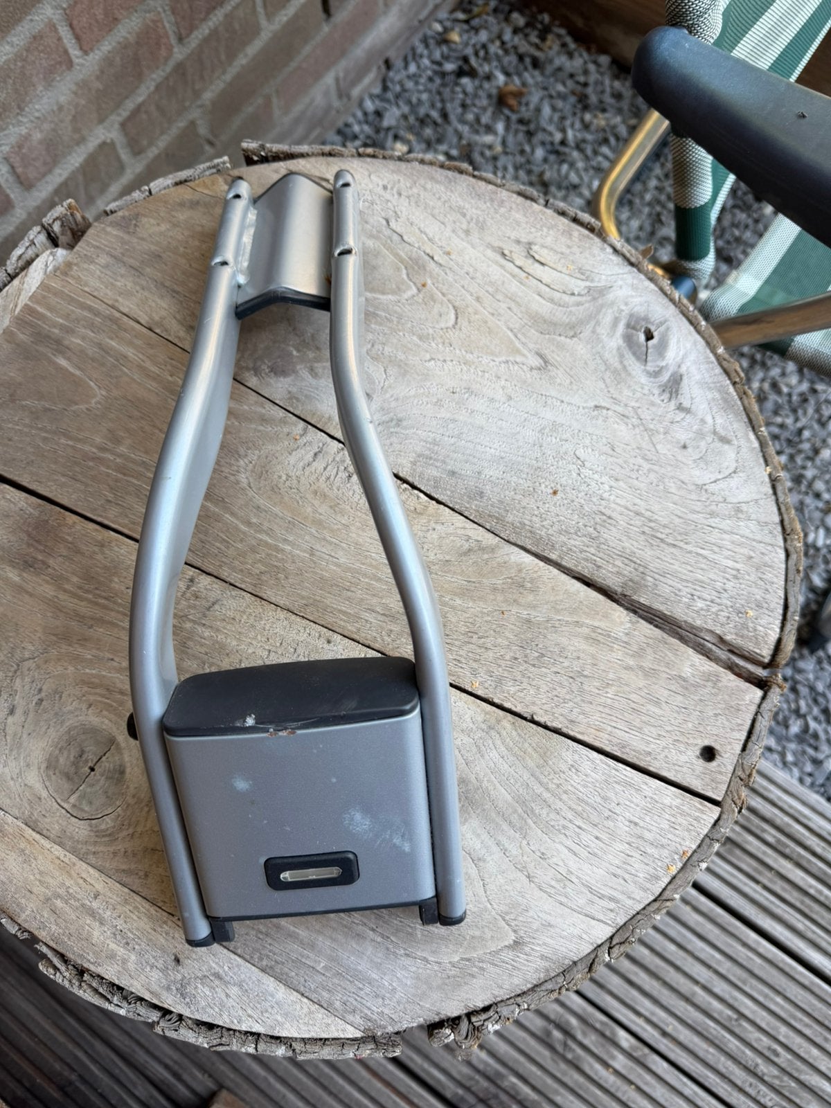 Steun voor oud model Yepp fietsstoeltje, Ophalen, Gebruikt