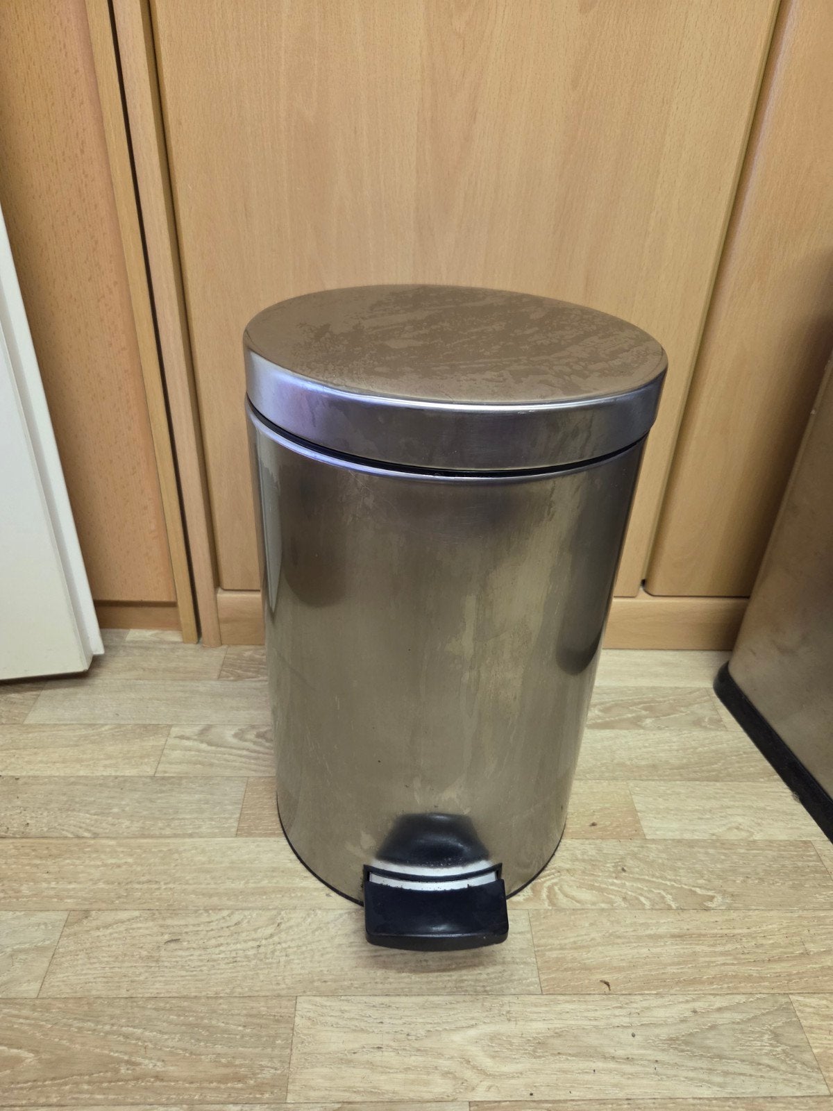 Een Brabantia pedaalemmer met 12 ltr.inhoud, Met pedaal, Ophalen of Verzenden, Zo goed als nieuw, Rvs