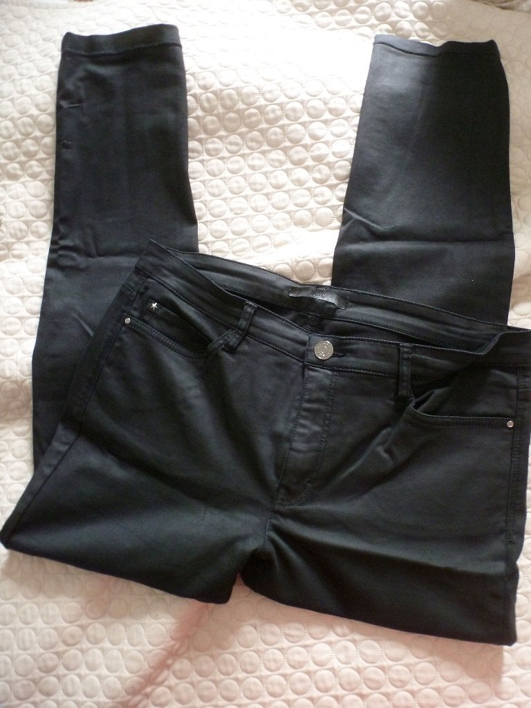 feestdagen MAC imitatie leer broek zwart 42/L30 -GRATIS zend, Verzenden, Zwart, Maat 42/44 (L), Zo goed als nieuw