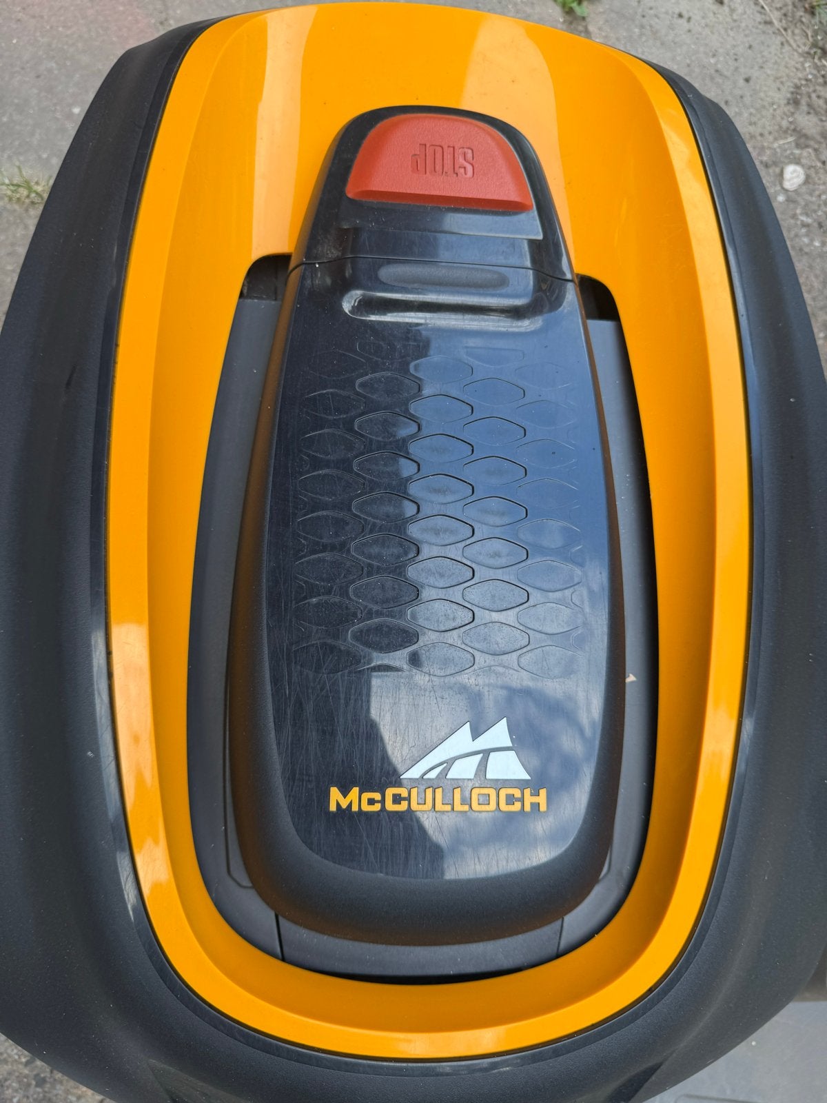 McCulloch ROB R600 Robotmaaier, Tuin en Terras, Grasmaaiers, Cirkelmaaier, Gebruikt, Accu-grasmaaier, Ophalen of Verzenden