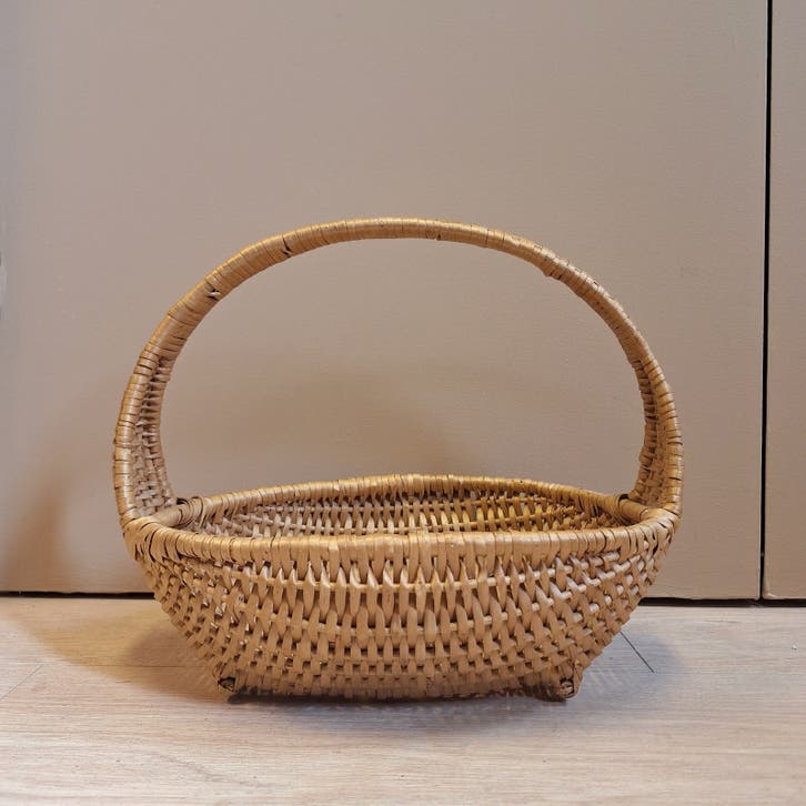 Prachtige Rieten Mand met Handvat