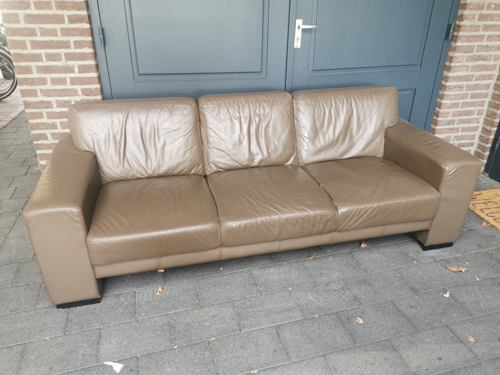 Comfortabele 3-zits leren bank - Gebruikt, Ophalen, Gebruikt, Driepersoons, Rechte bank