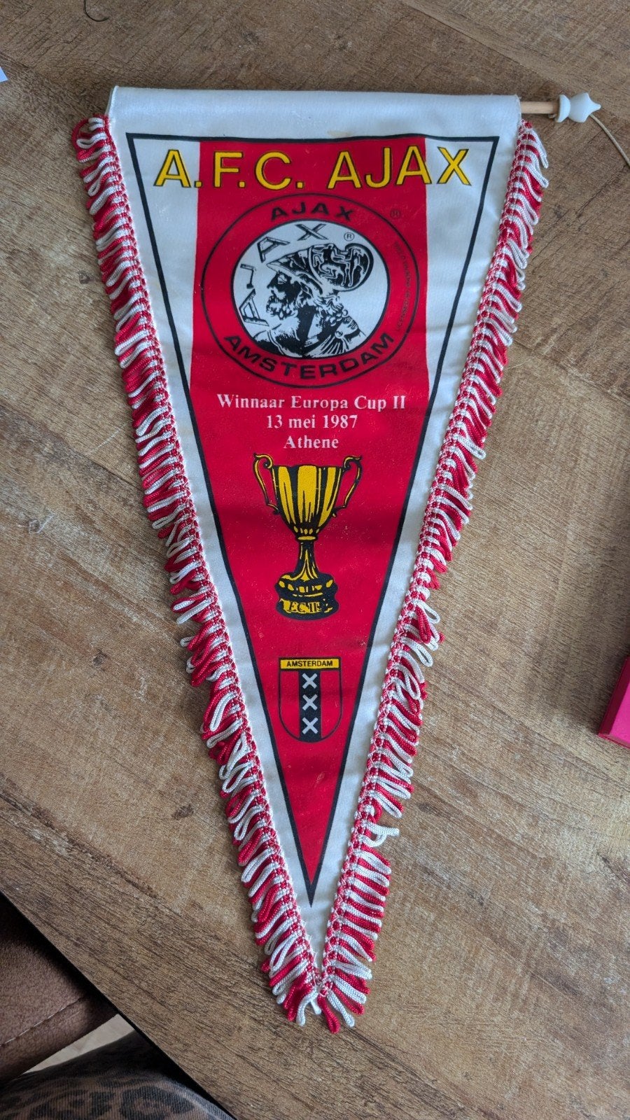 ajax vlag, Ophalen