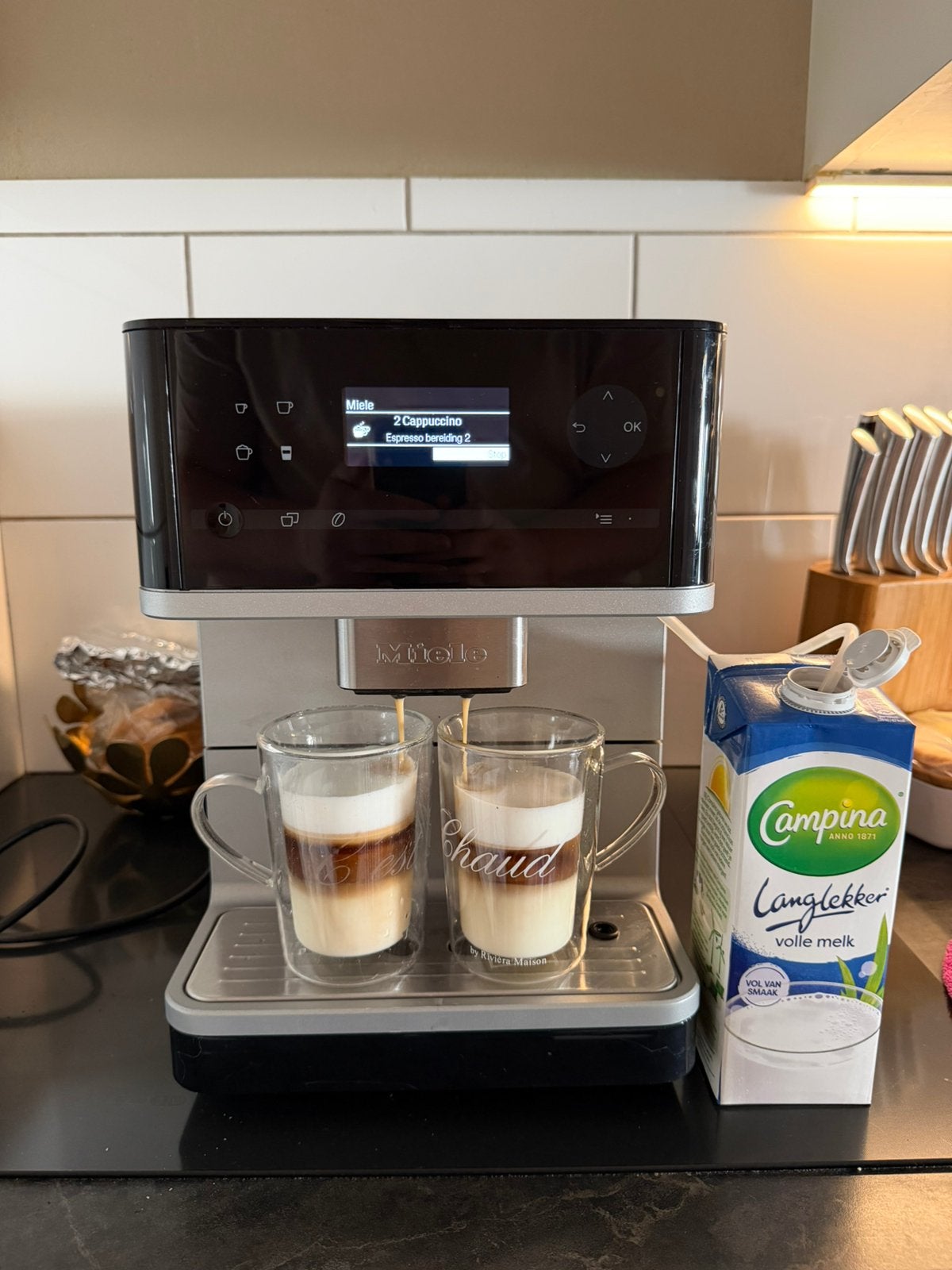 Luxe miele CM6100 koffiemachine, Witgoed en Apparatuur, Ophalen, Zo goed als nieuw, Koffiemachine