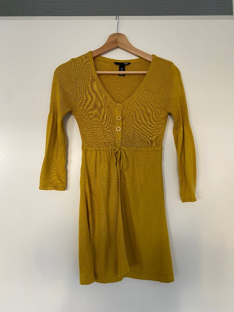 Okergeel vestje, lang met koordje maat S H & M, Geel, Ophalen of Verzenden, Maat 34 (XS) of kleiner, Gedragen