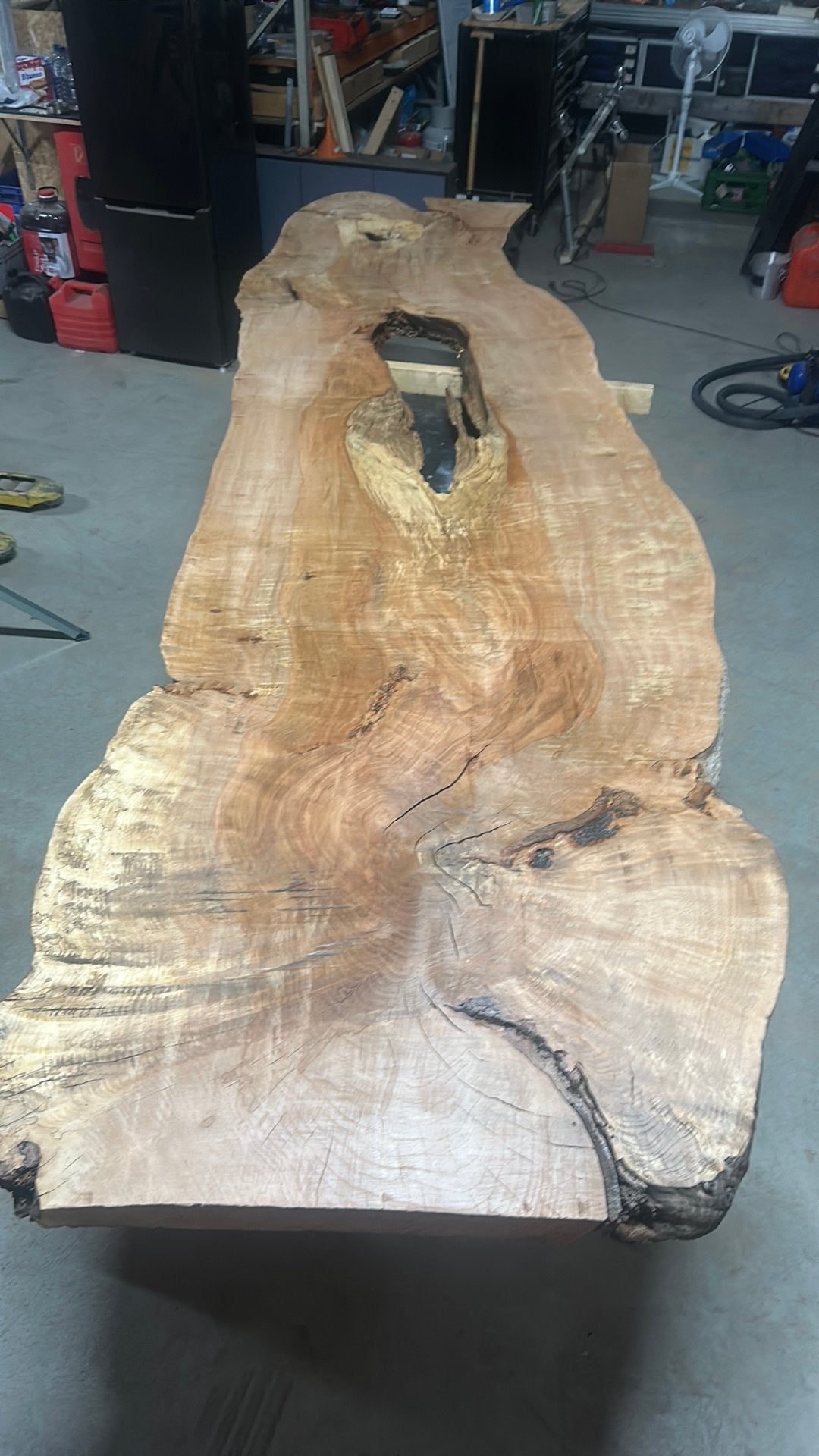 Eiken schaaldeel/boomstamtafelblad 4 meter!!!, Eiken, Ophalen of Verzenden, Zo goed als nieuw, Plank