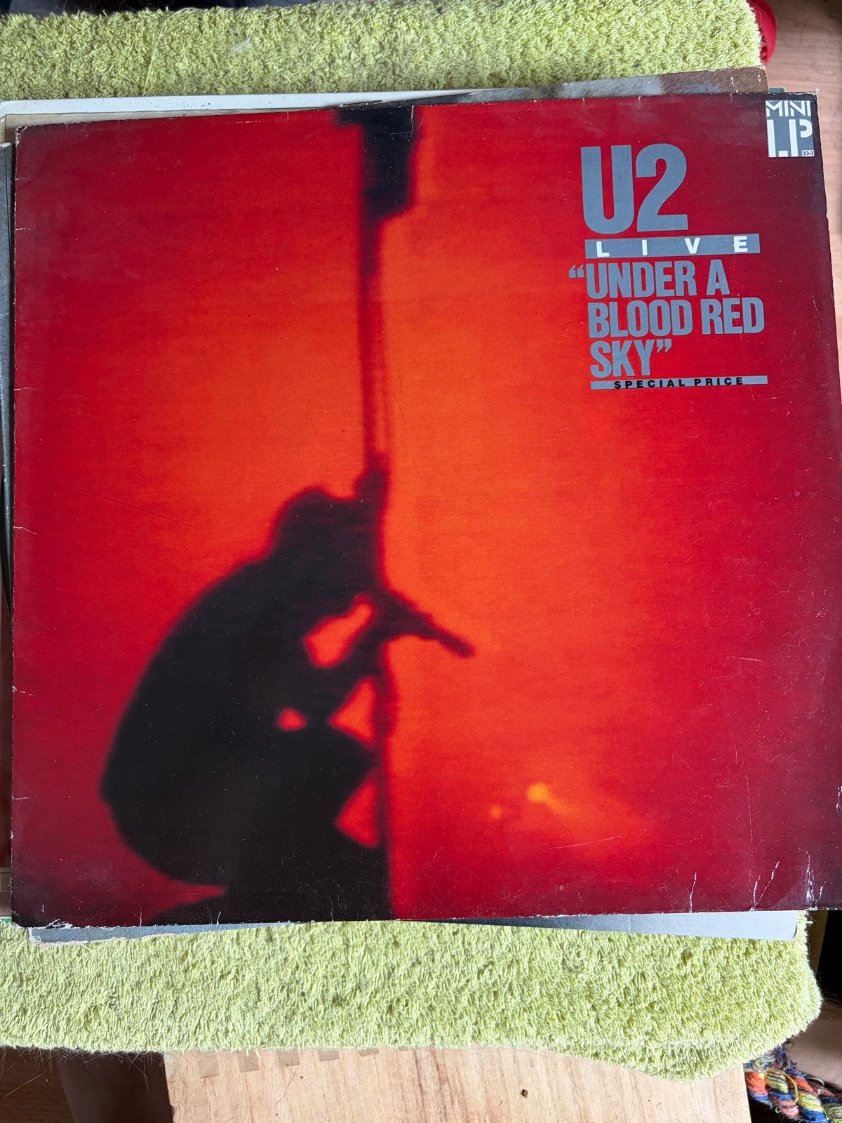 U2 - Under a Blood Red Sky (Live Mini LP), Ophalen, Rock, Gebruikt, EP