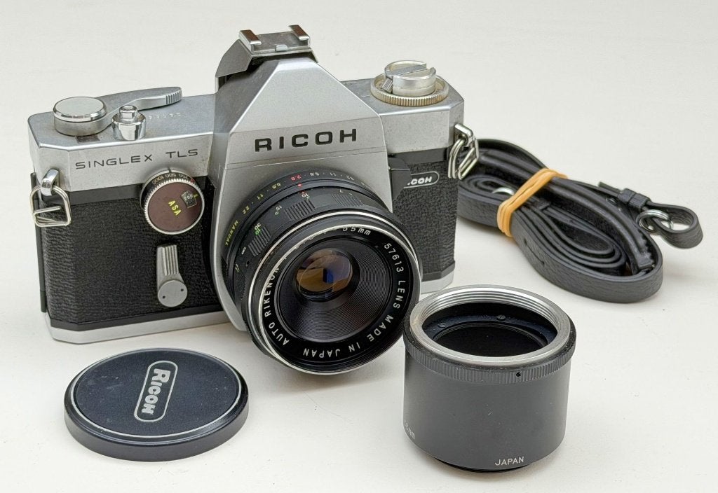 Ricoh Singlex TLS (M42) en Auto Rikenon 55mm f2.8 (M42), Ophalen of Verzenden, Spiegelreflex, Overige Merken