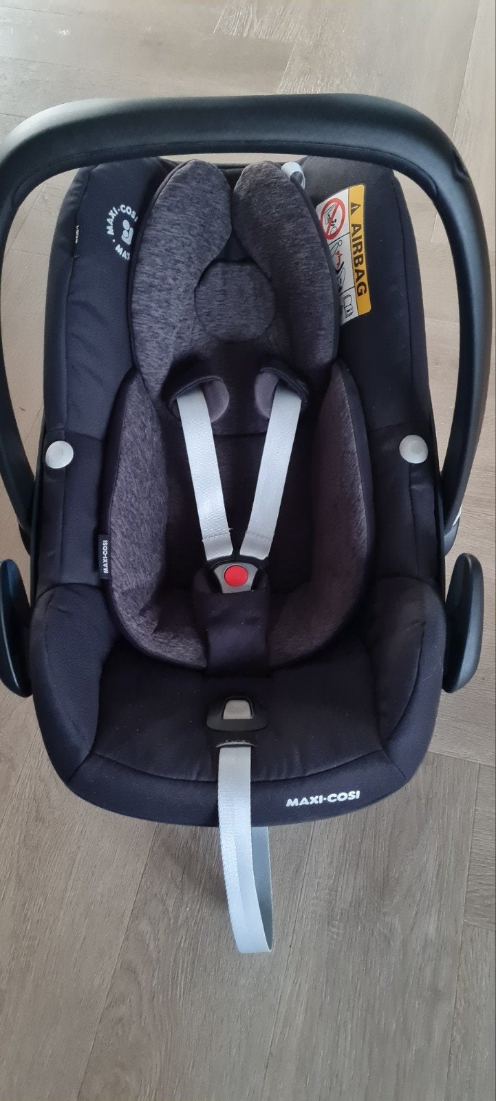 Maxi-Cosi Pebble Pro  i-Size autostoel met adapters, Ophalen, Autogordel of Isofix, Zo goed als nieuw, 0 t/m 13 kg