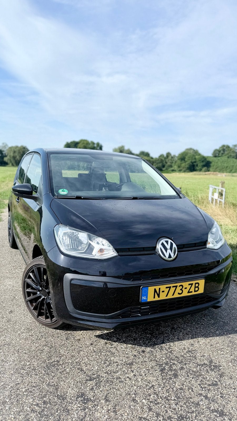 Volkswagen up! UP! 5D 2017 Zwart 1.0 85pk 16inch velgen, Voorwielaandrijving, USB, Stof, 4 stoelen