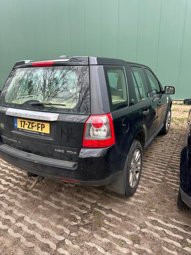 Land Rover Freelander 2.2 TD4 AUT 2008 Zwart, Auto's, Land Rover, Automaat, 4 cilinders, 2000 kg, Zwart