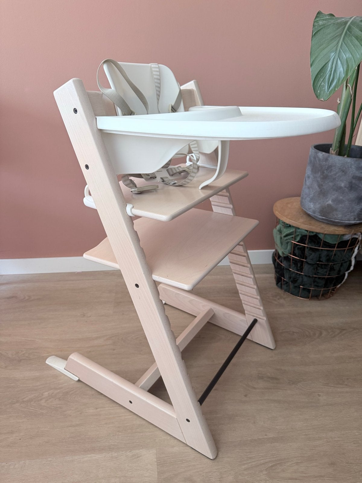 Stokke Tripp Trapp White Wash met complete accessoires, Ophalen, Zo goed als nieuw, Meegroeistoel, Aanschuifbaar