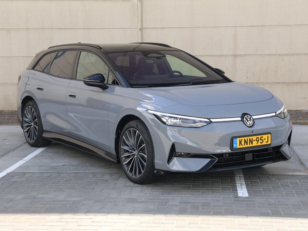 Volkswagen ID.7 Tourer Limited Edition Plus 77 kWh Trekhaak|, Auto's, Volkswagen, Achterwielaandrijving, Gebruikt, Zwart, 1000 kg