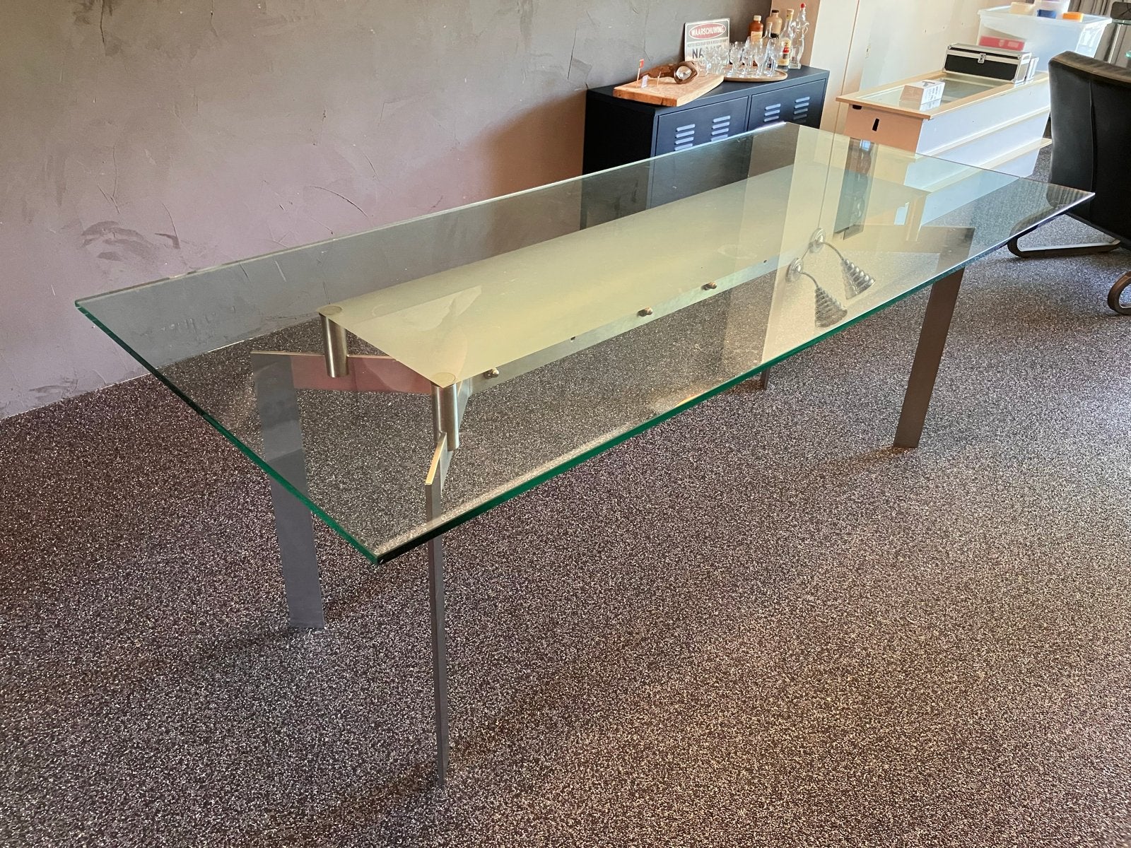 Glazen eettafel ontwerp Ab Oosterhof met RVS onderstel, Ophalen, Gebruikt, 200 cm of meer, 50 tot 100 cm