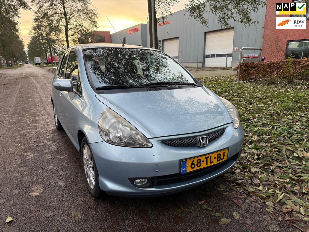 Honda Jazz 1.4 ES clima apk zeer nette auto, Voorwielaandrijving, 83 pk, 450 kg, 4 cilinders