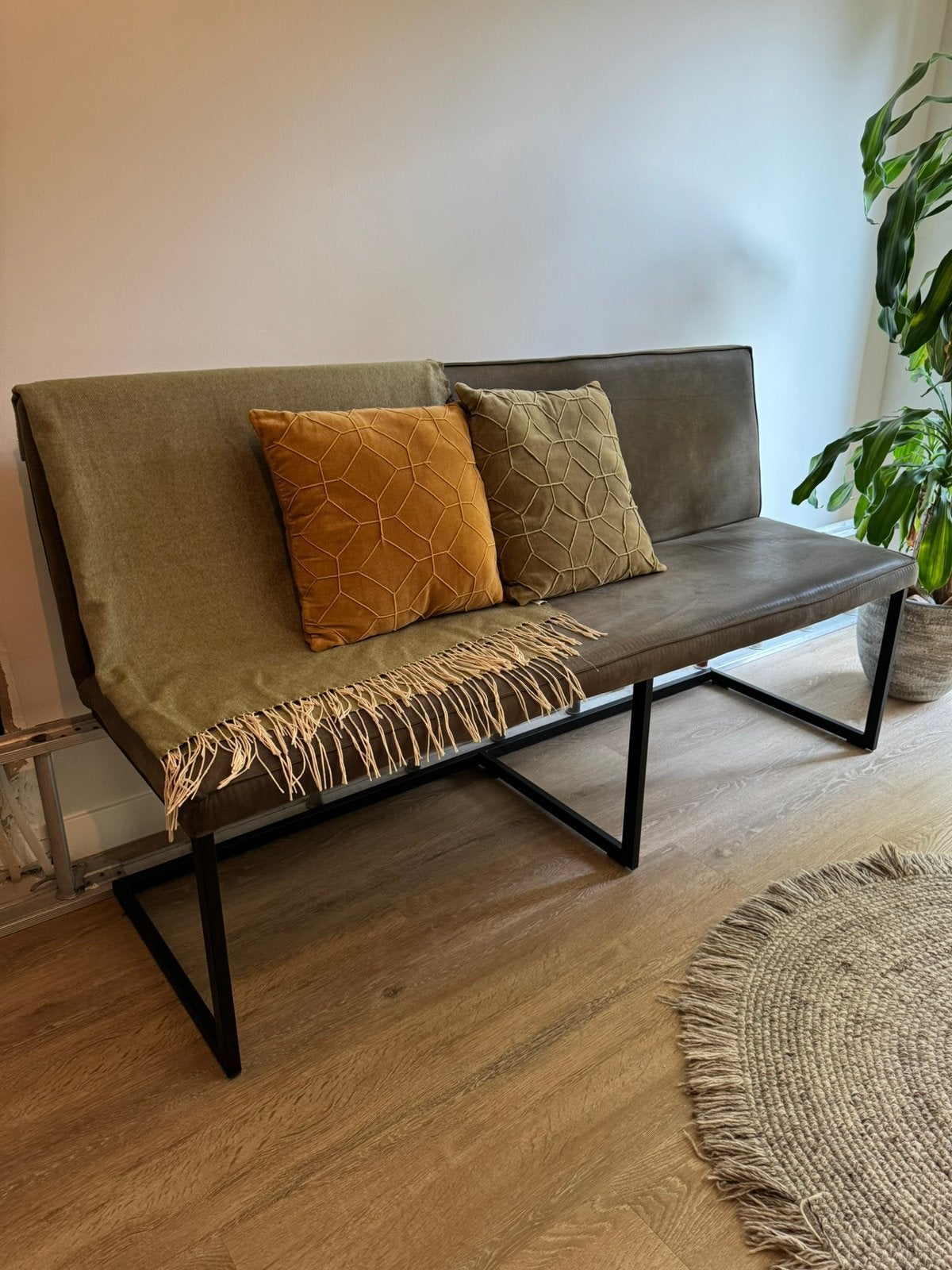 Eetkamerbank - donker groen, Huis en Inrichting, Banken | Sofa's en Chaises Longues, Ophalen, Zo goed als nieuw, Driepersoons